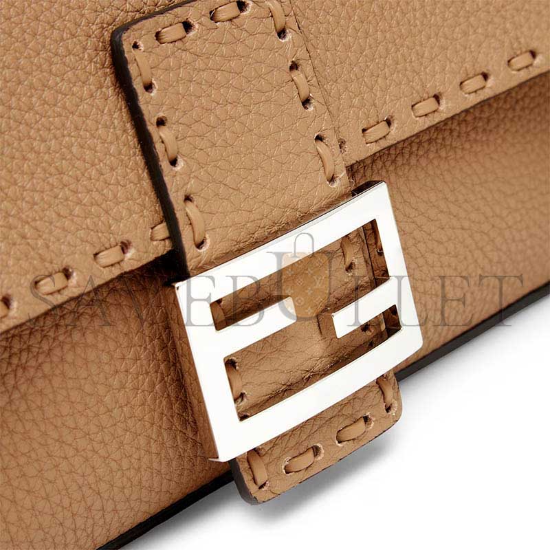 FENDI BAGUETTE 8BR600ARBBF0EMR (28*15*6.5cm)